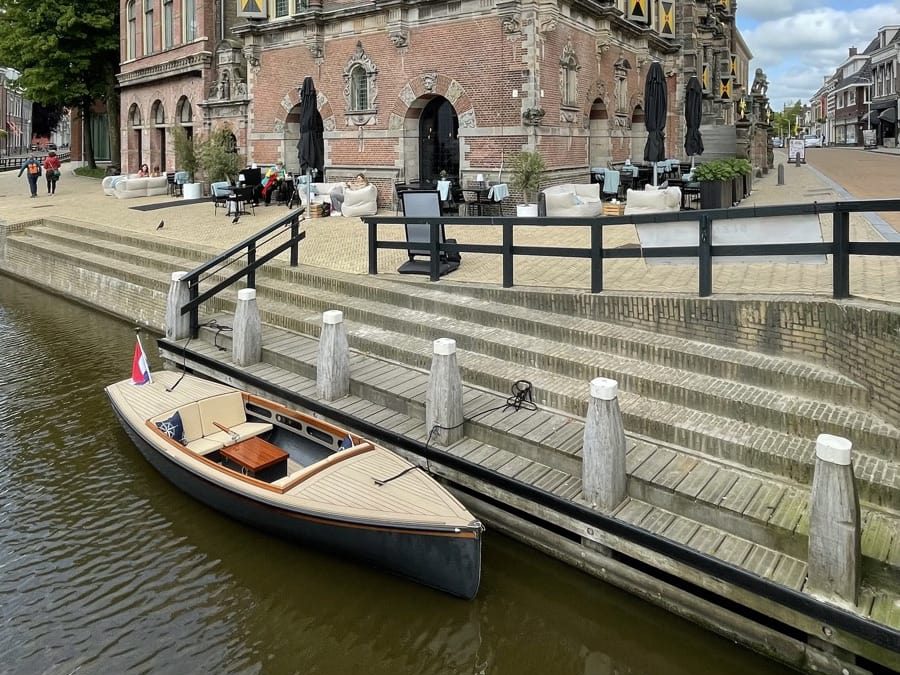 Vanavond Tsjillen in de sloep in Bolsward!